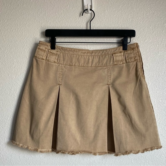 Free People - Khaki Pleated Mini Skirt - Size 8 - Picture 3 of 10